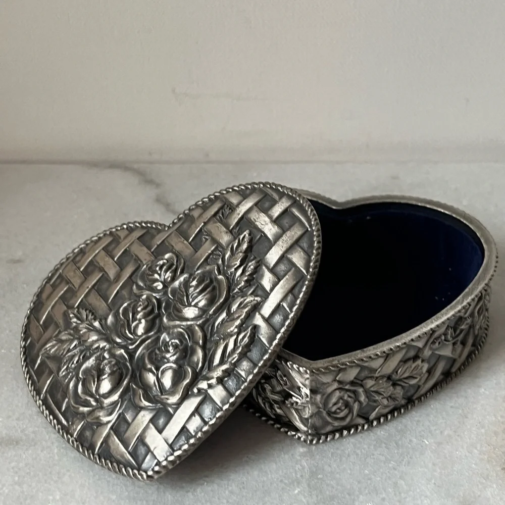 Silver pewter vintage heart shaped trinket box